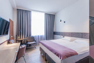 Copyright: : Michael Lichtanski overview of room superior at scandic gdansk in poland